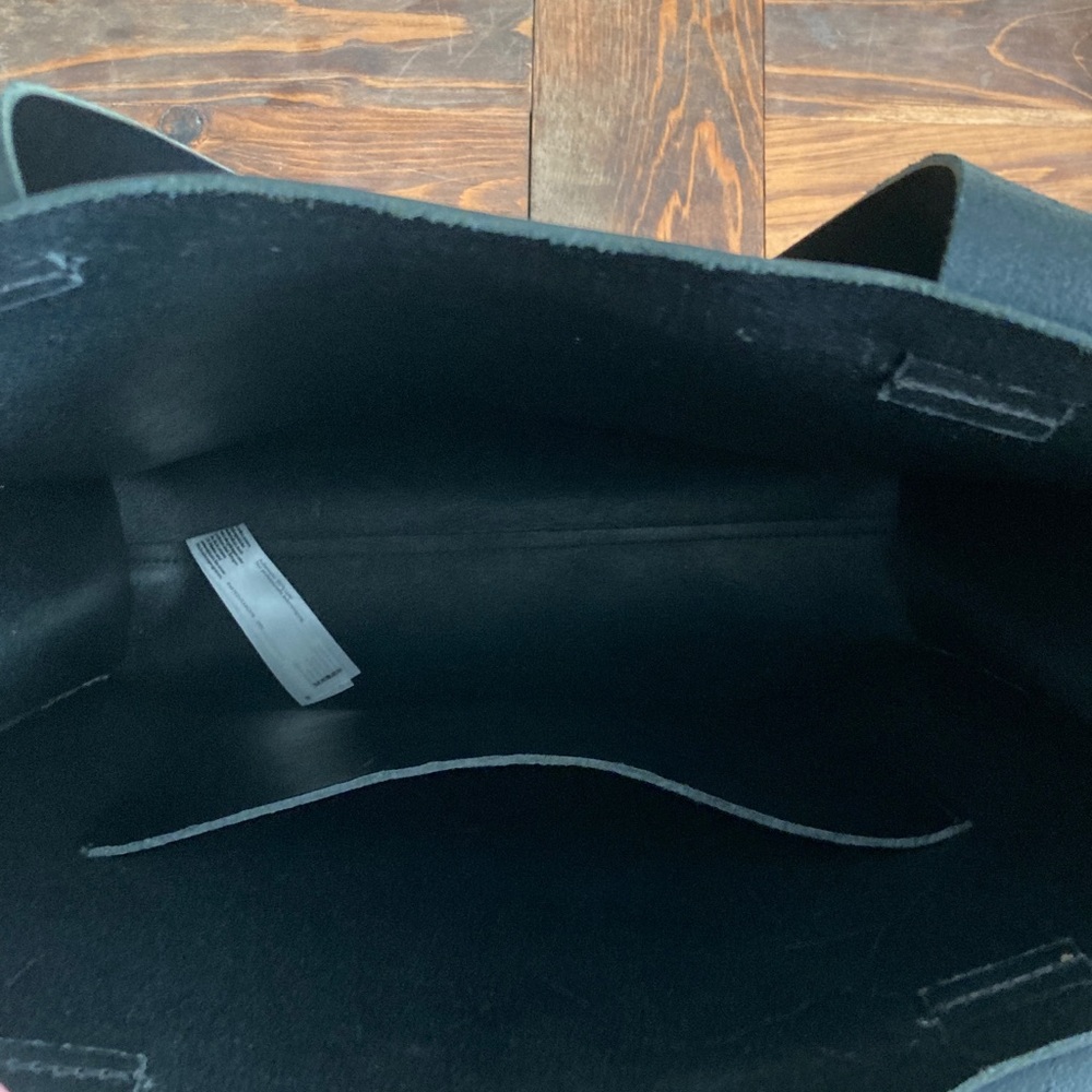 EILEEN FISHER Black Leather Messenger Bag - GUC - Picture 7 of 7